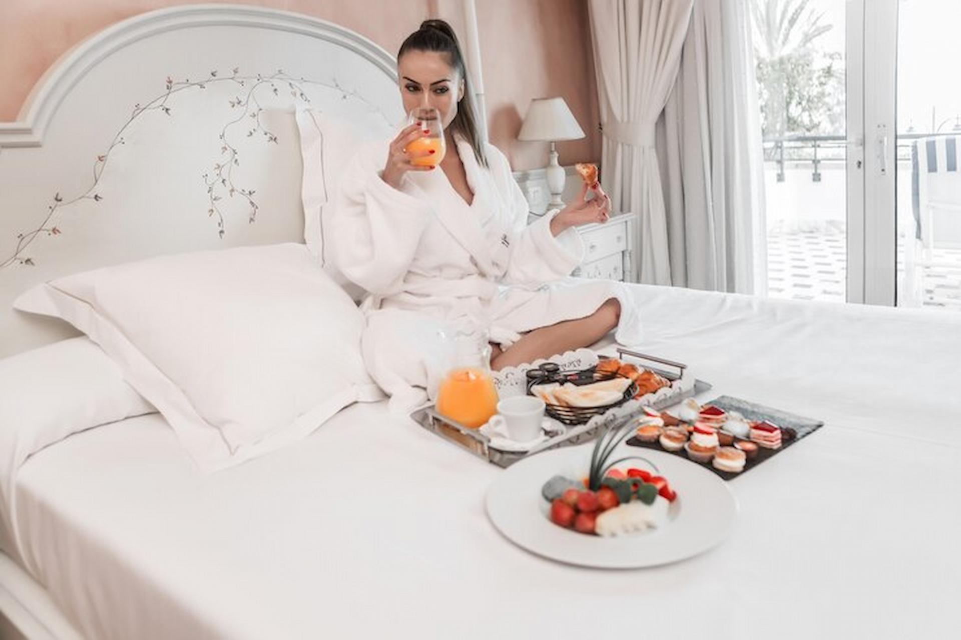 From Dine to Dream: Elevate Your Getaway with Dinner, Bed, and Breakfast Deals