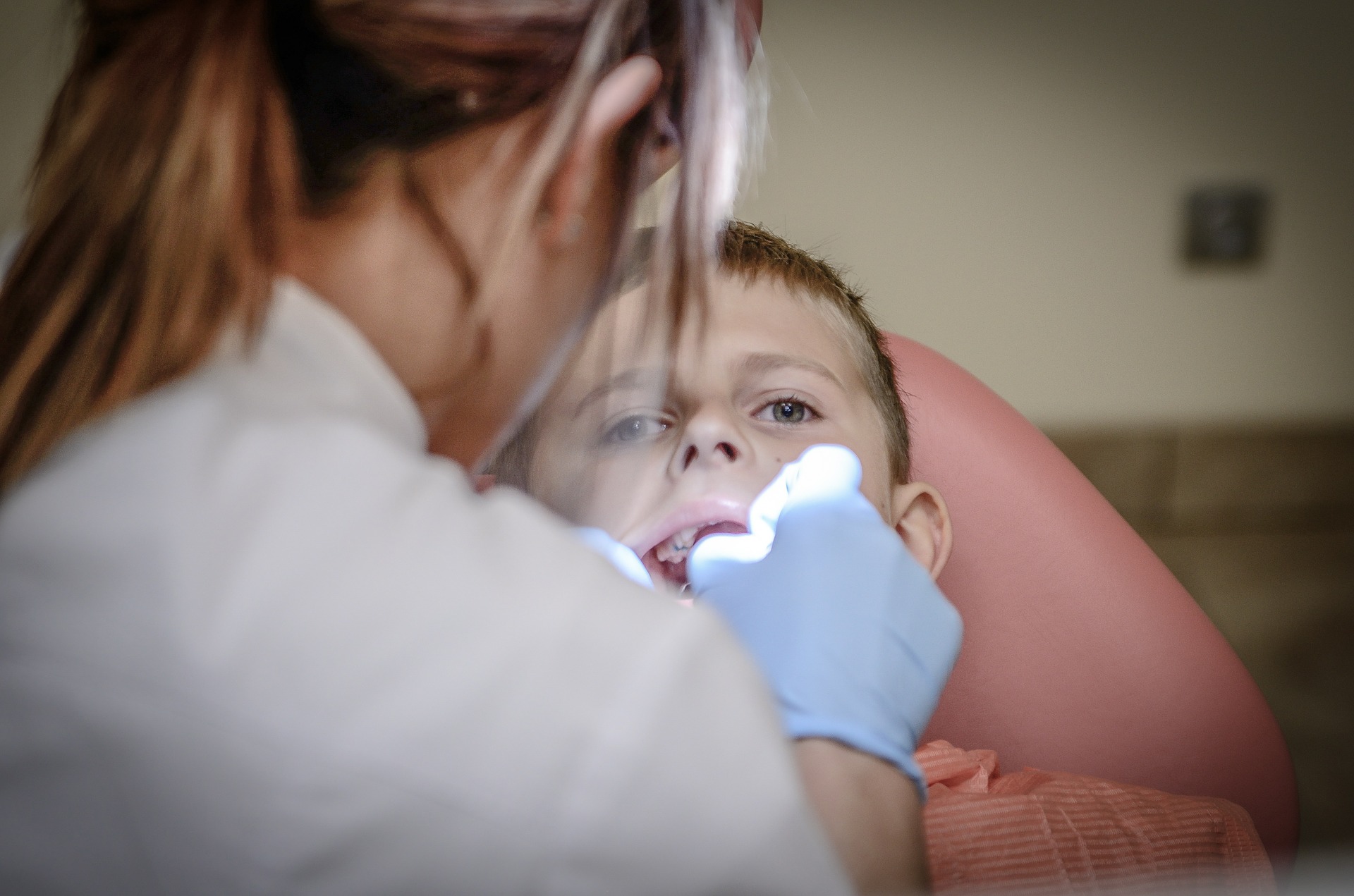 Know The Causes And Solutions Of Teeth Discoloration